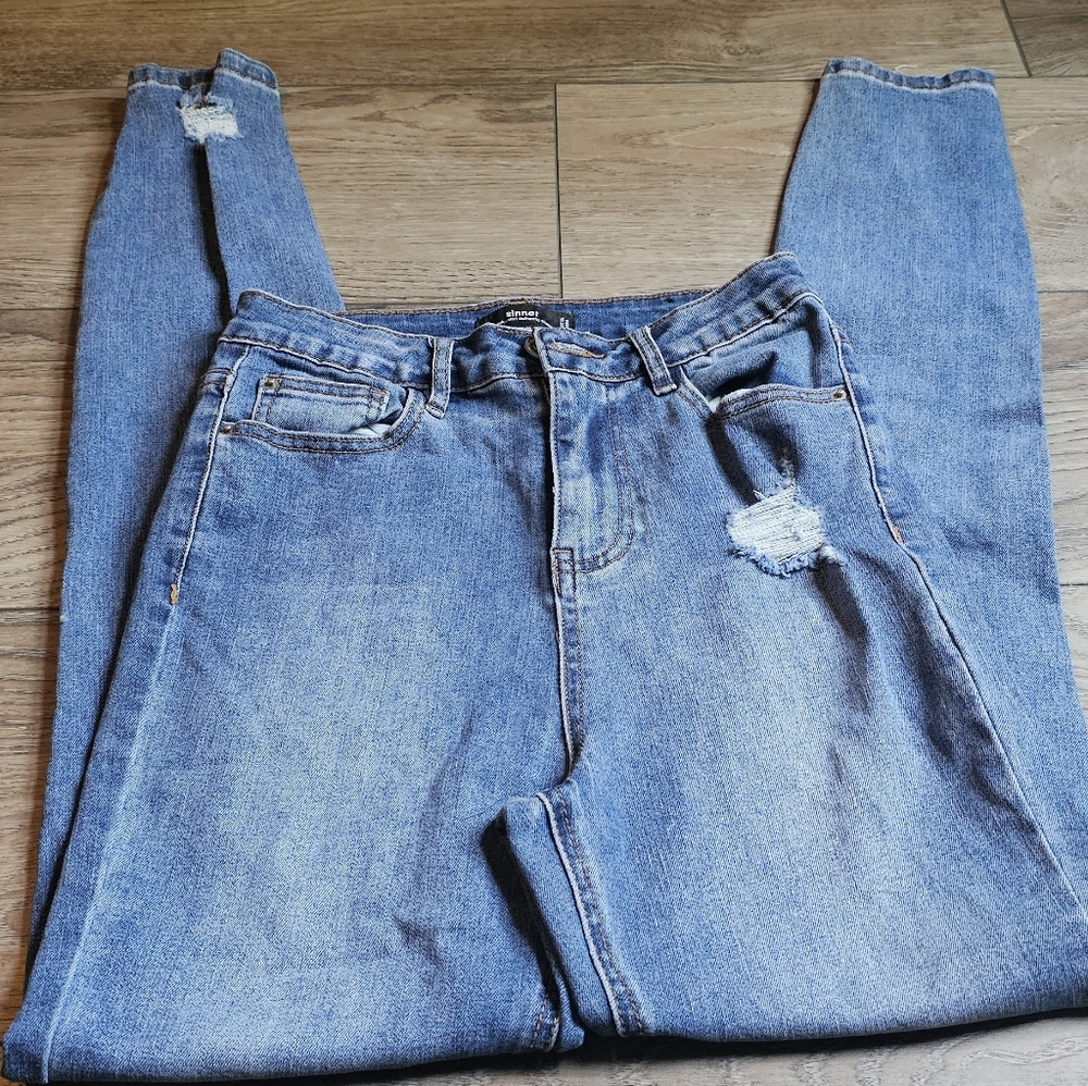 High waisted jeans